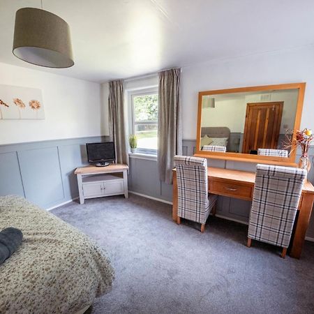 Large Country House With Garden, Outdoor Spa Area & Games Room With Hot Tub And Fire Pit Wigtown Exterior photo