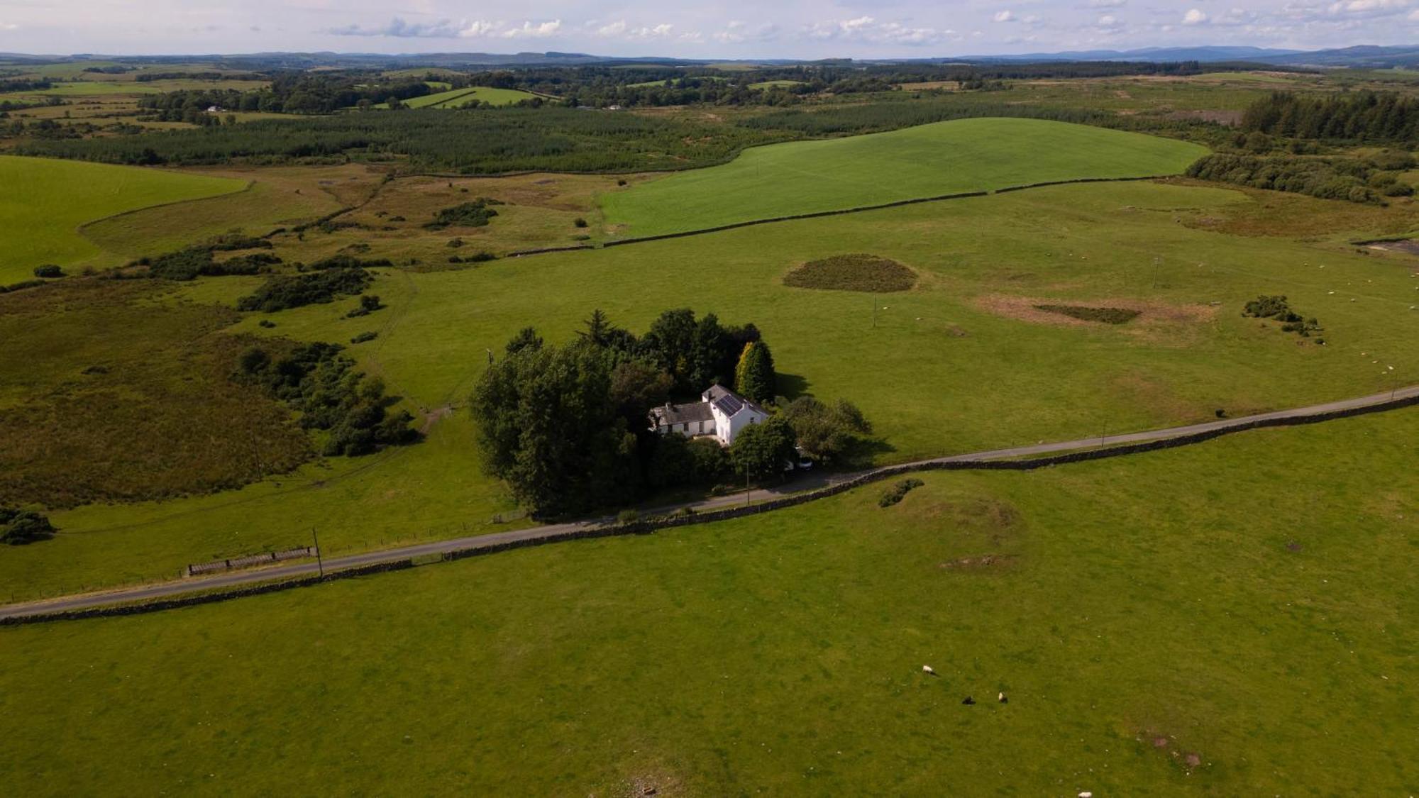 Large Country House With Garden, Outdoor Spa Area & Games Room With Hot Tub And Fire Pit Wigtown Exterior photo