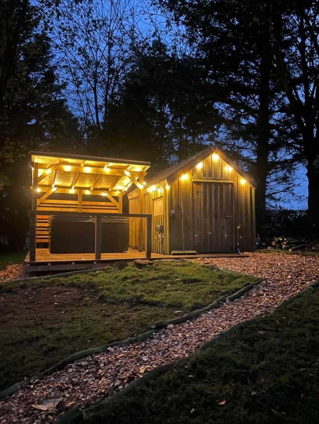 Large Country House With Garden, Outdoor Spa Area & Games Room With Hot Tub And Fire Pit Wigtown Exterior photo